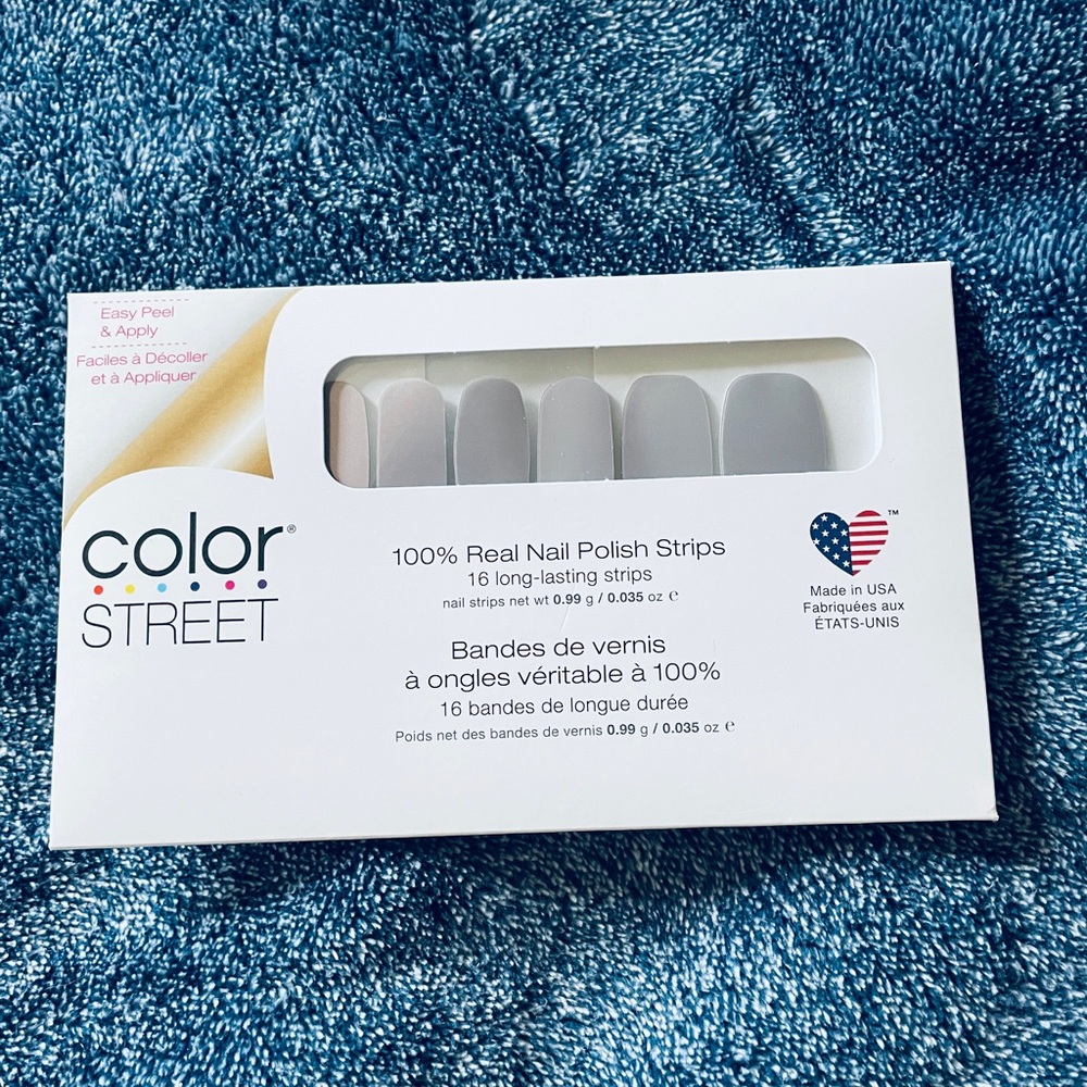 Color Street nail Dove me not